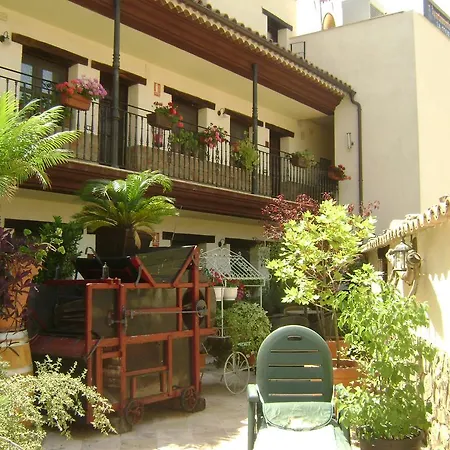 Apartamentos Rurales La Muralla II * Canete (Cuenca)
