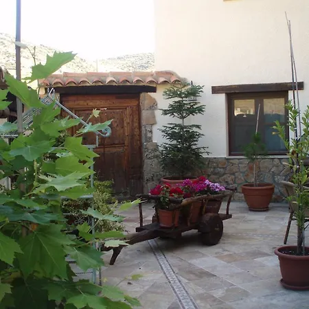 Apartamentos Rurales La Muralla II * Canete (Cuenca)